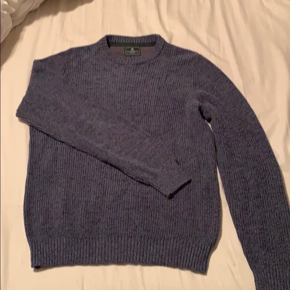 Men’s blue knit sweater